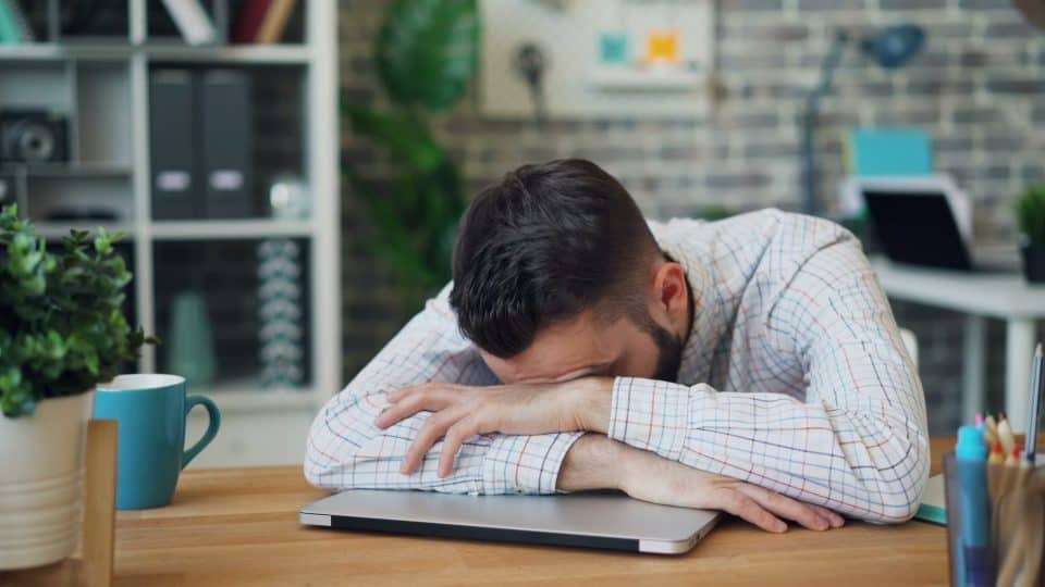 navigating workplace relationships dealing with co workers and bosses amidst stress1